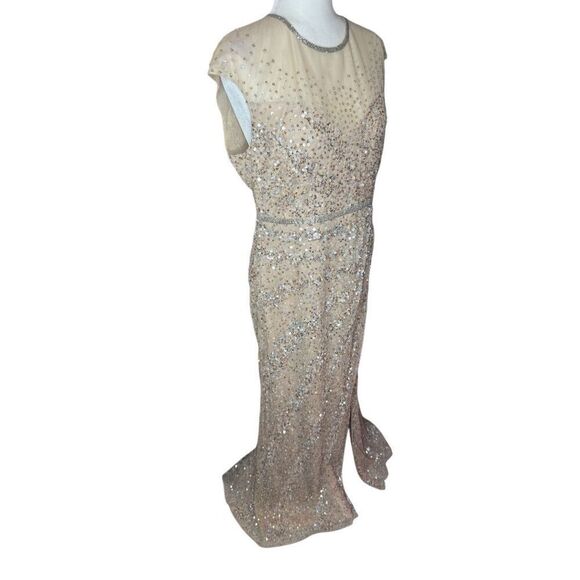 NWT MAC DUGGAL Embellished Illusion High Neck Cap Sleeve Gown 5619 size 10 - Picture 9 of 15